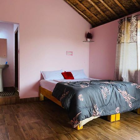 Prajwal Home Stay Hampi Buitenkant foto