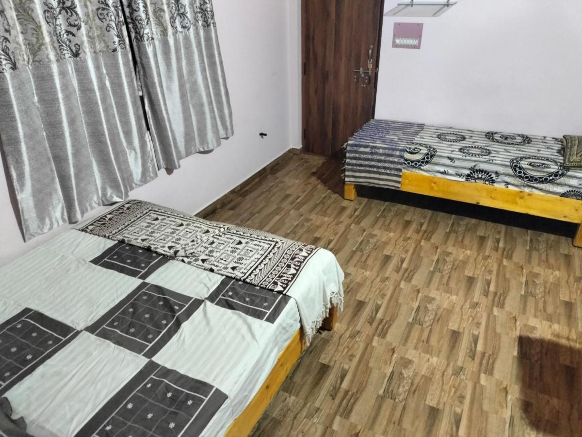Prajwal Home Stay Hampi Buitenkant foto