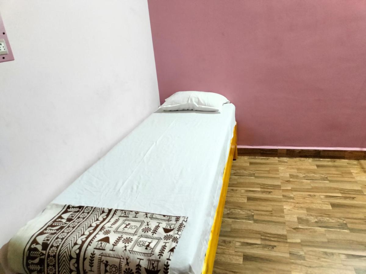 Prajwal Home Stay Hampi Buitenkant foto