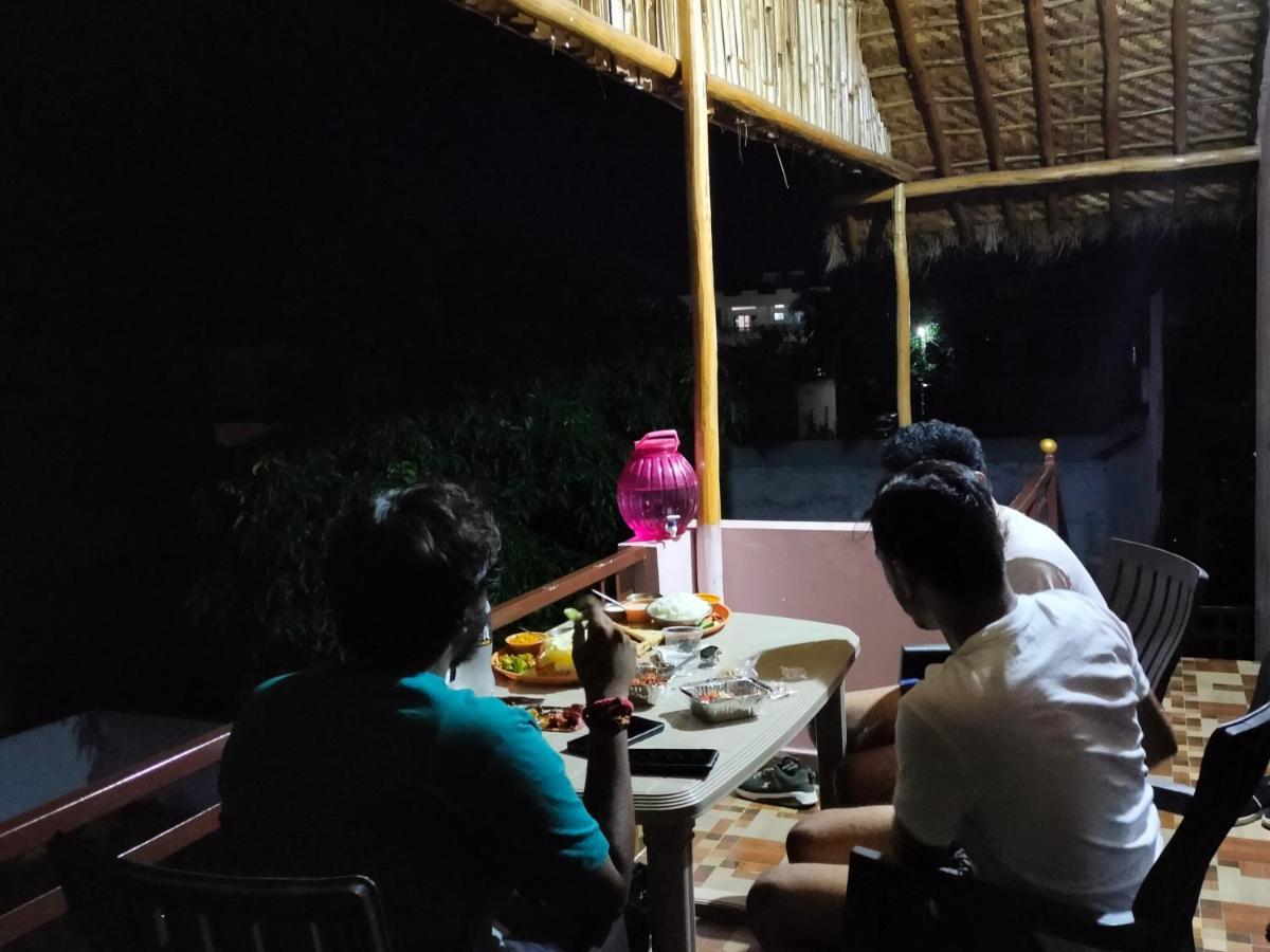 Prajwal Home Stay Hampi Buitenkant foto