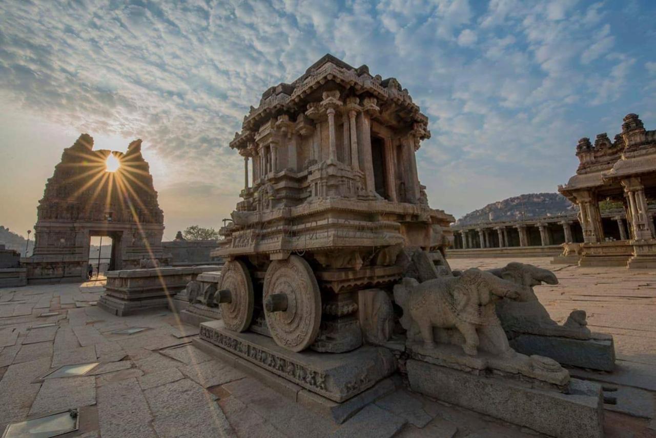 Prajwal Home Stay Hampi Buitenkant foto