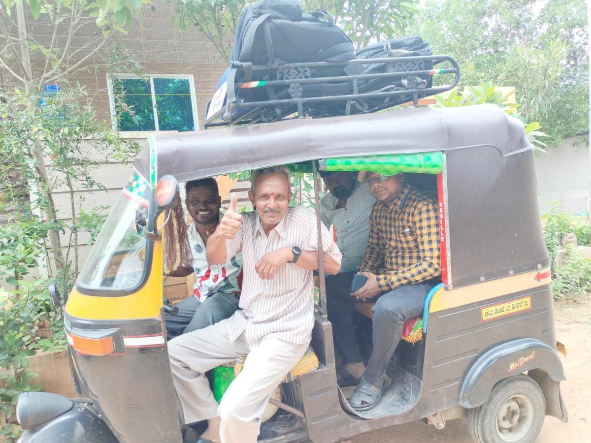 Prajwal Home Stay Hampi Buitenkant foto