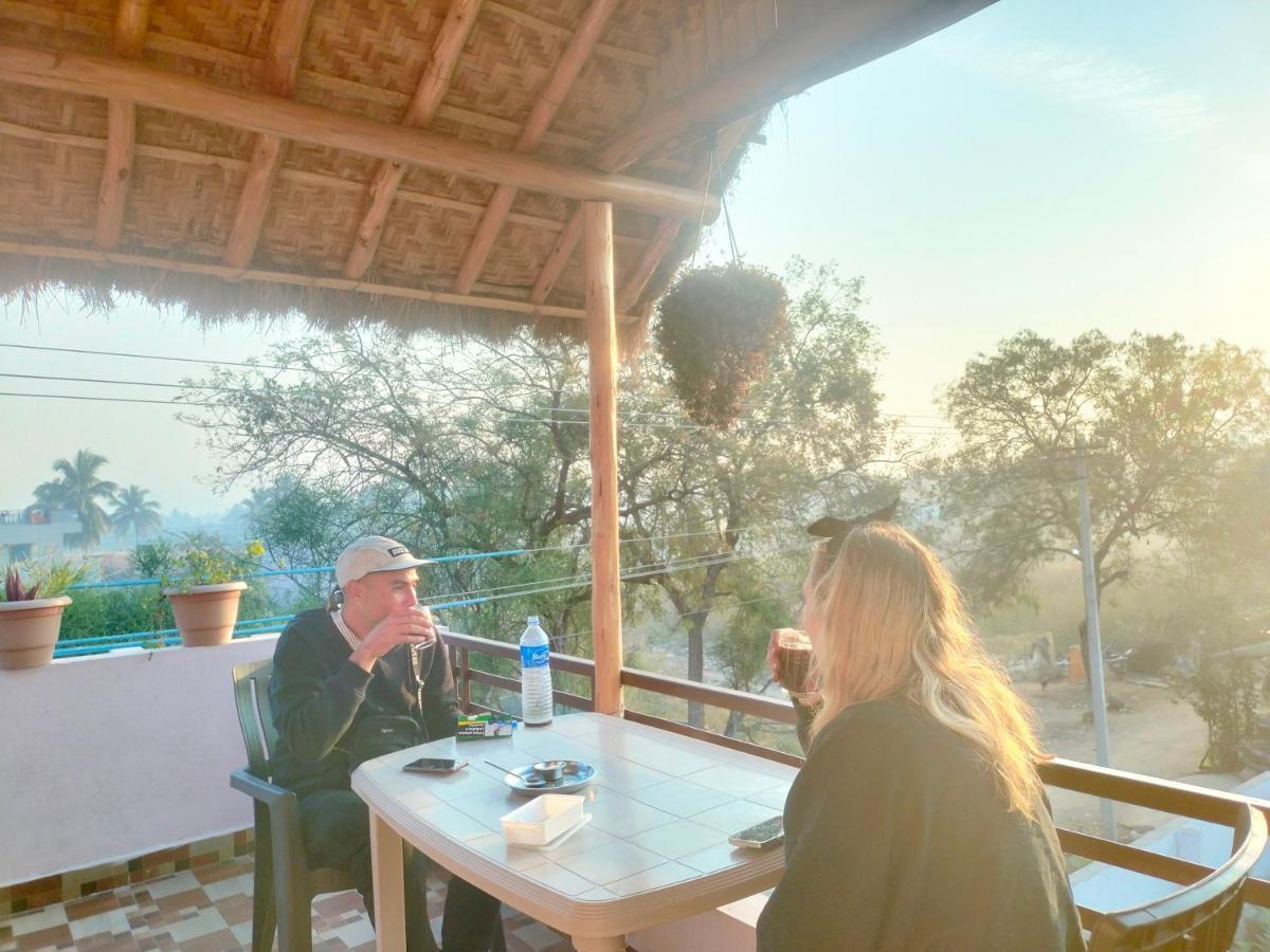 Prajwal Home Stay Hampi Buitenkant foto