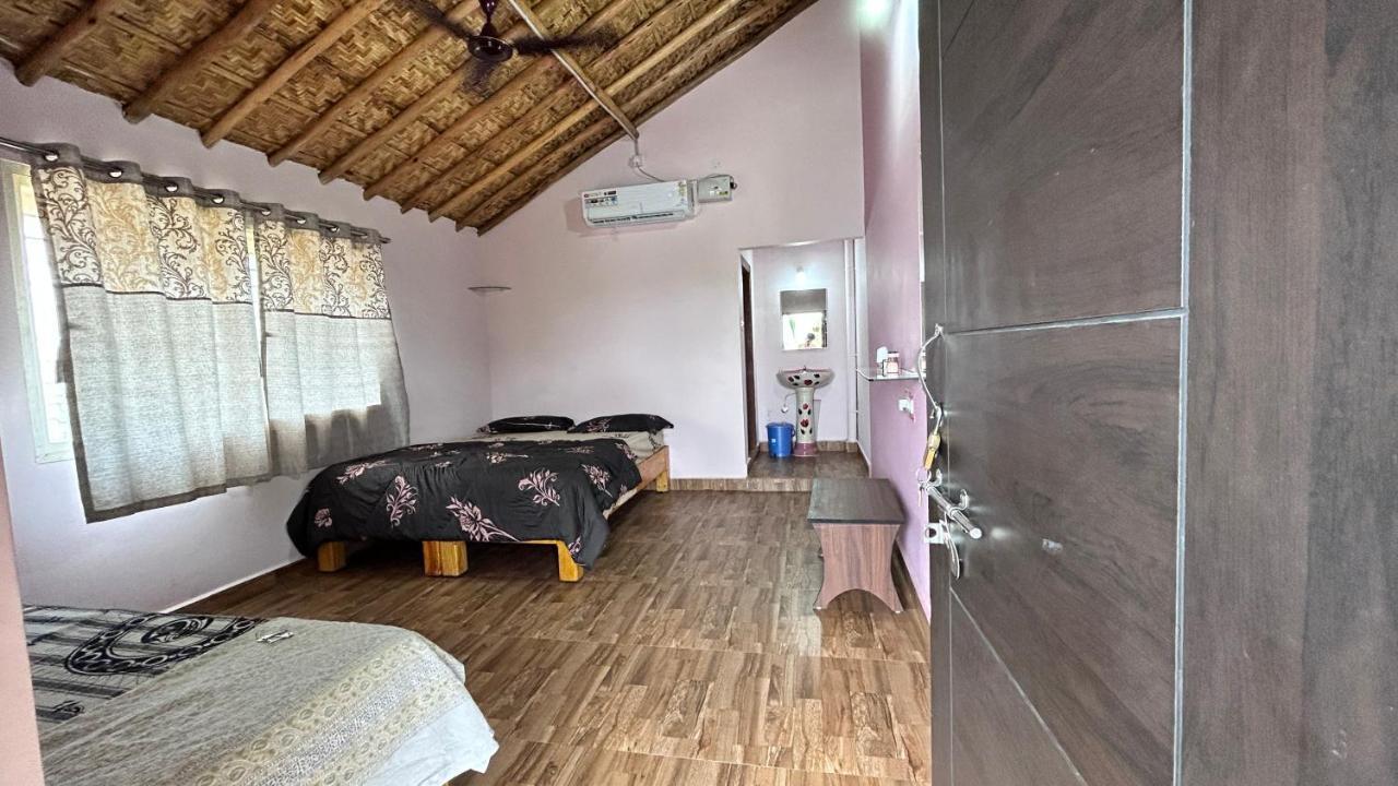 Prajwal Home Stay Hampi Buitenkant foto